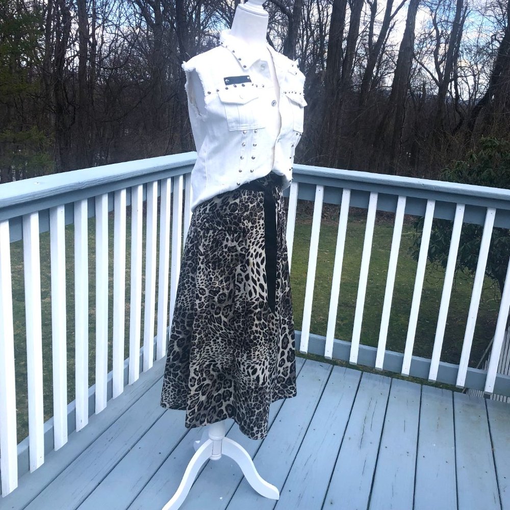 WALTER BAKER Leopard Print A-Line High Waisted Midi Skirt Size 10 - Picture 3 of 7
